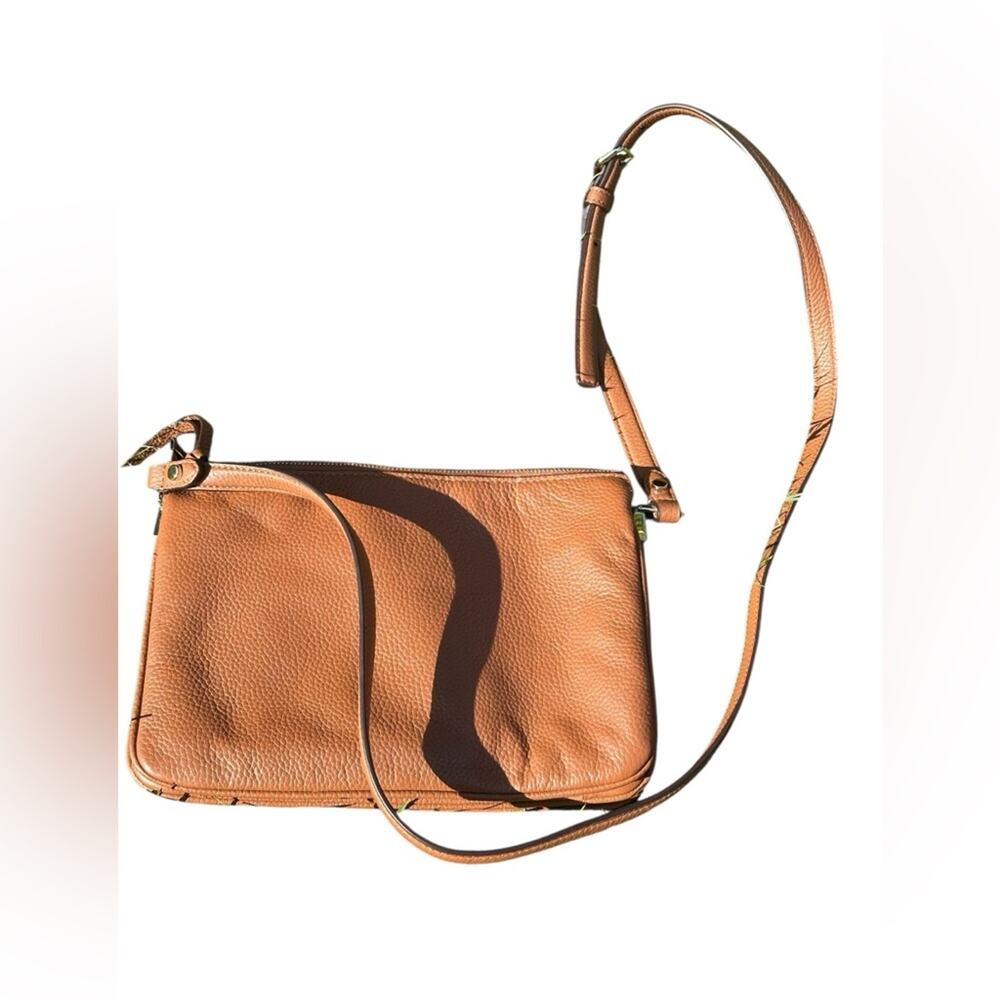 Kate Spade New York Leila Tan Pebbled Leather Crossbody Bag - Picture 3 of 9